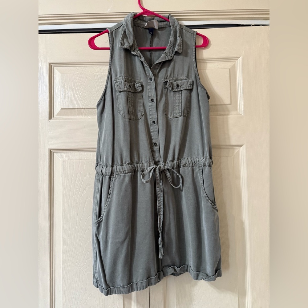 Universal Thread green utility style romper size medium